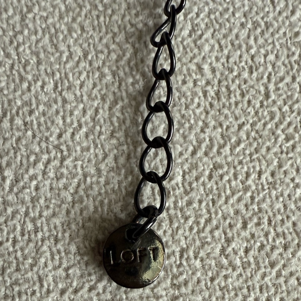 LOFT Dark Green Teardrop Pendant Necklace – Gunmetal Chain - Picture 6 of 12